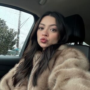 Meet your Posher, Maria